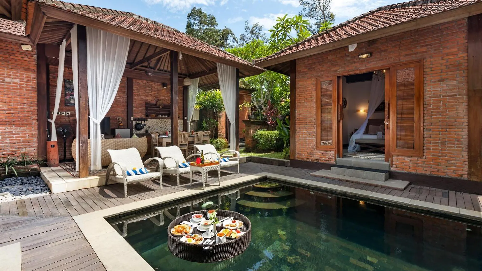 Ubud Raya Villa