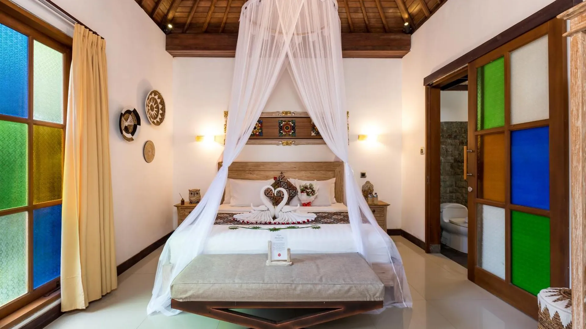 Ubud Raya Villa 4*, אובוד