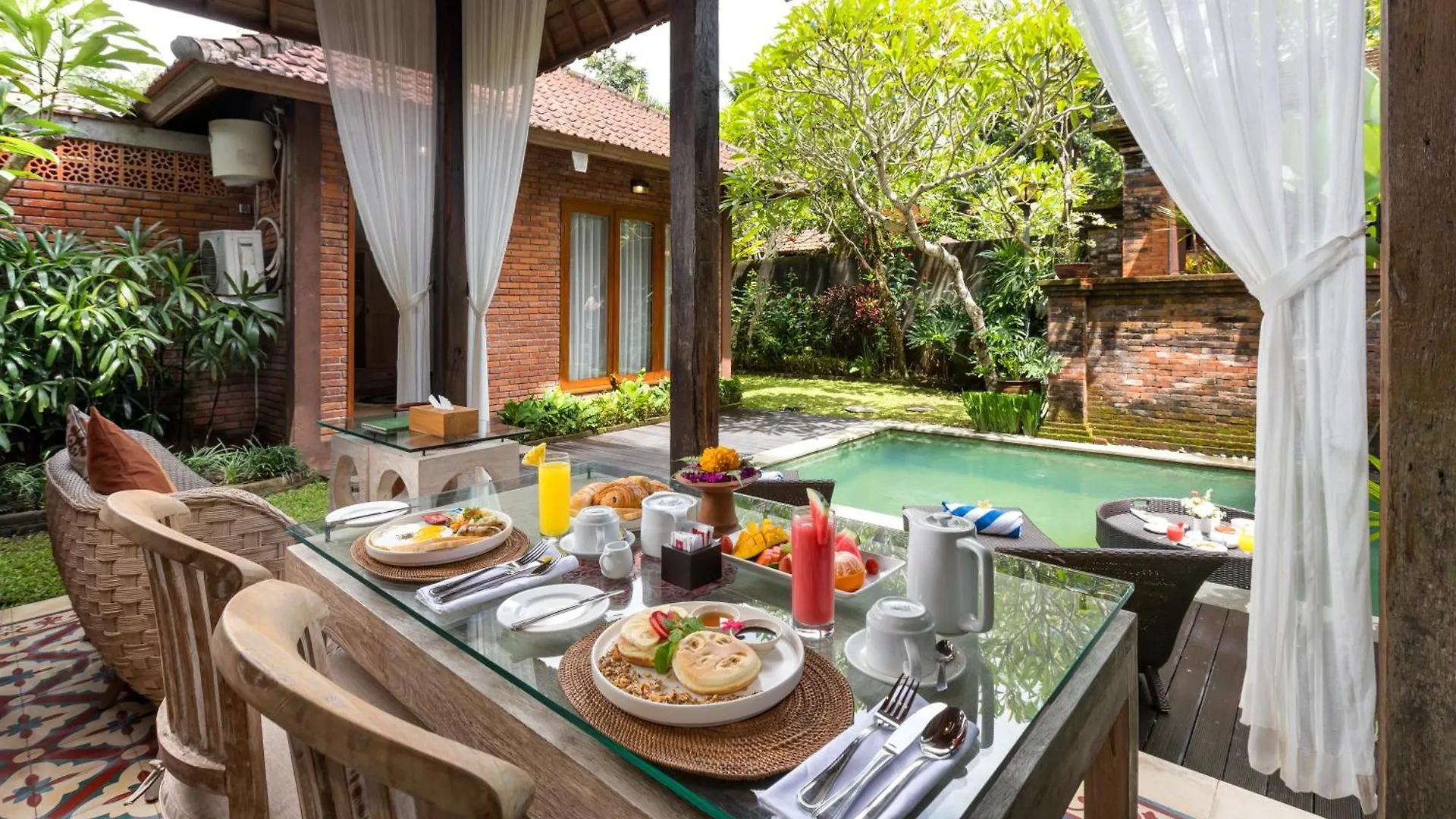 **** Resort Ubud Raya Villa Endonezya